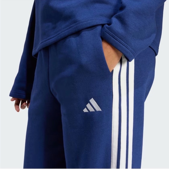Adidas ESSENTIALS 3-STRIPES OPEN-HEM FLEECE PANTS - Picture 4 of 8